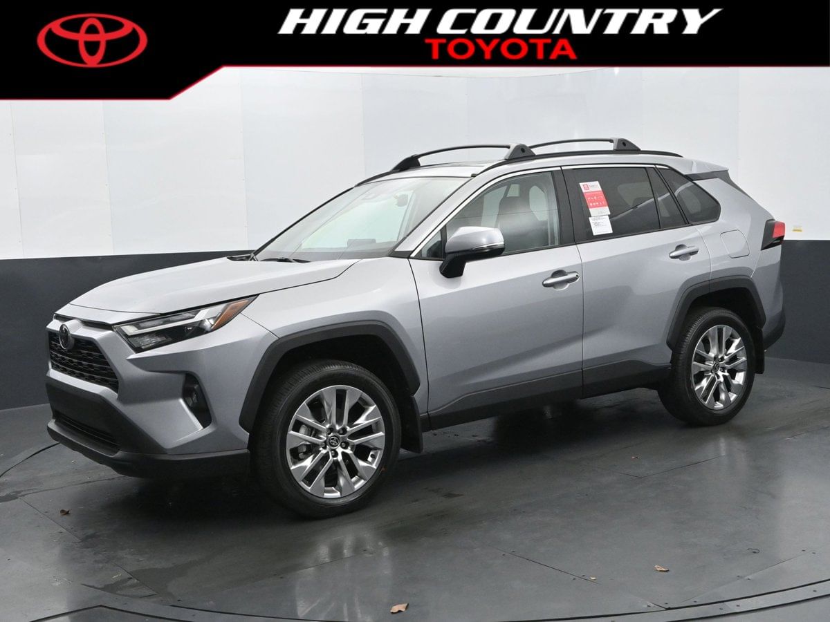 2025 Toyota RAV4 XLE Premium's photo