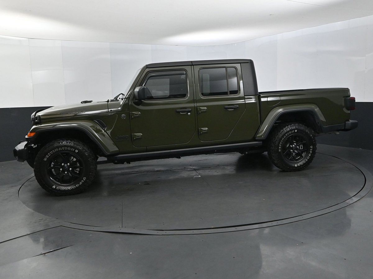 Used 2024 Jeep Gladiator Willys with VIN 1C6HJTAG7RL104176 for sale in Scottsboro, AL