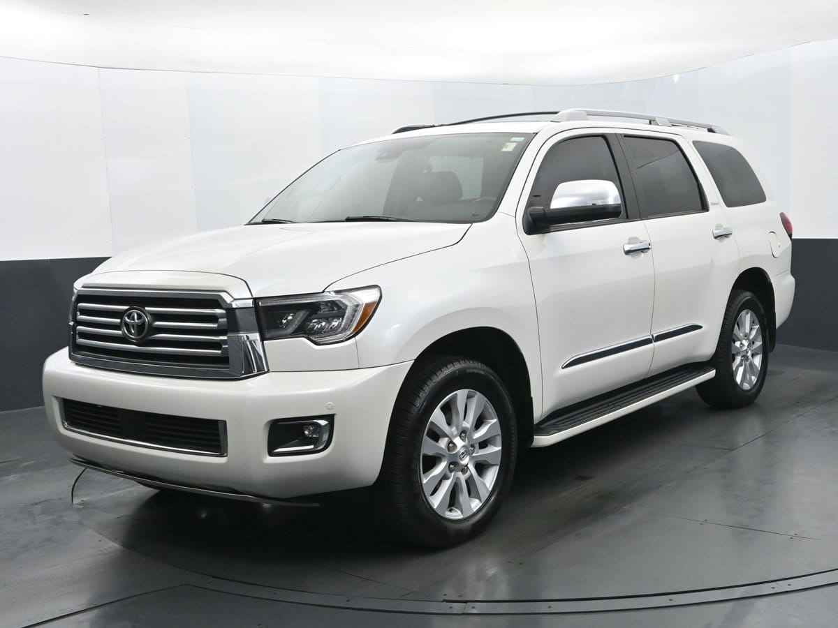 2018 Toyota Sequoia Platinum's photo