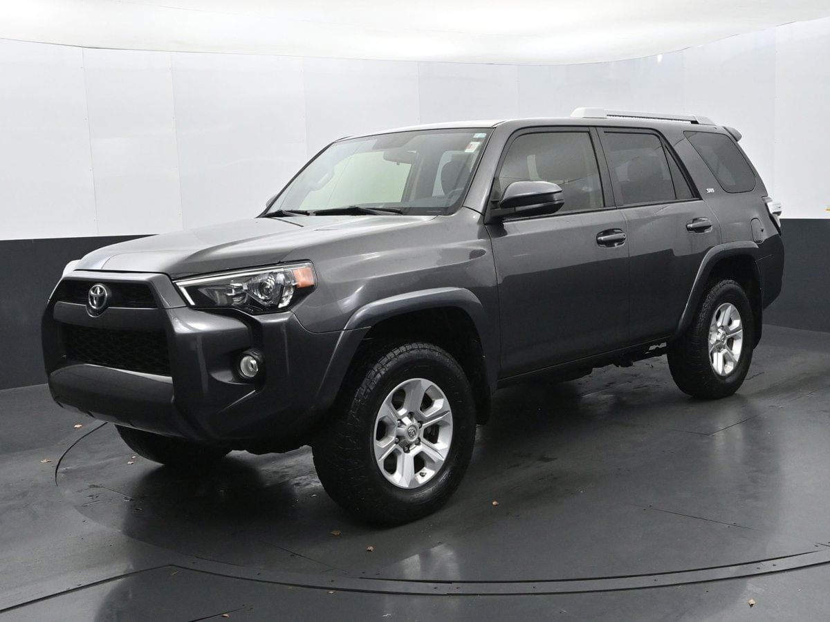2017 Toyota 4Runner SR5's photo