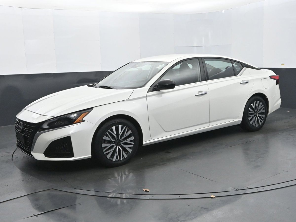 2024 Nissan Altima SV