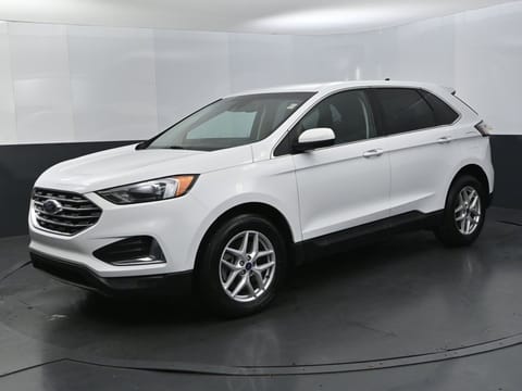 1 image of 2022 Ford Edge SEL