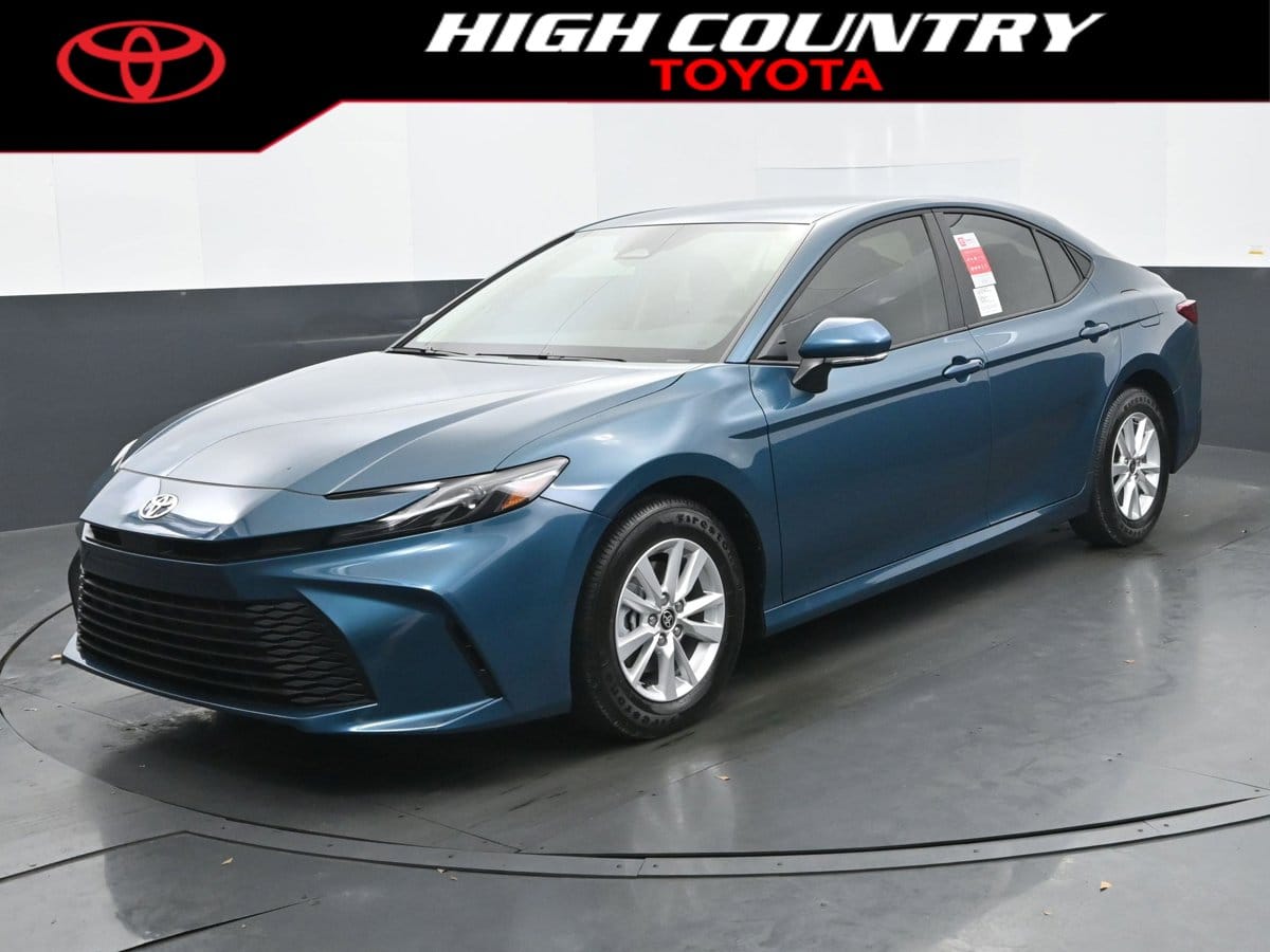 2026 Toyota Camry LE's photo