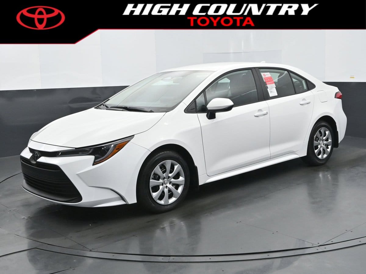 2026 Toyota Corolla LE's photo