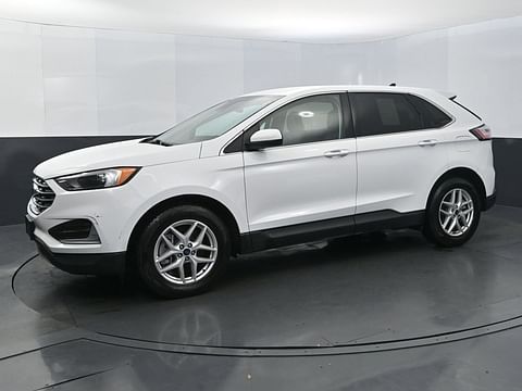 1 image of 2022 Ford Edge SEL