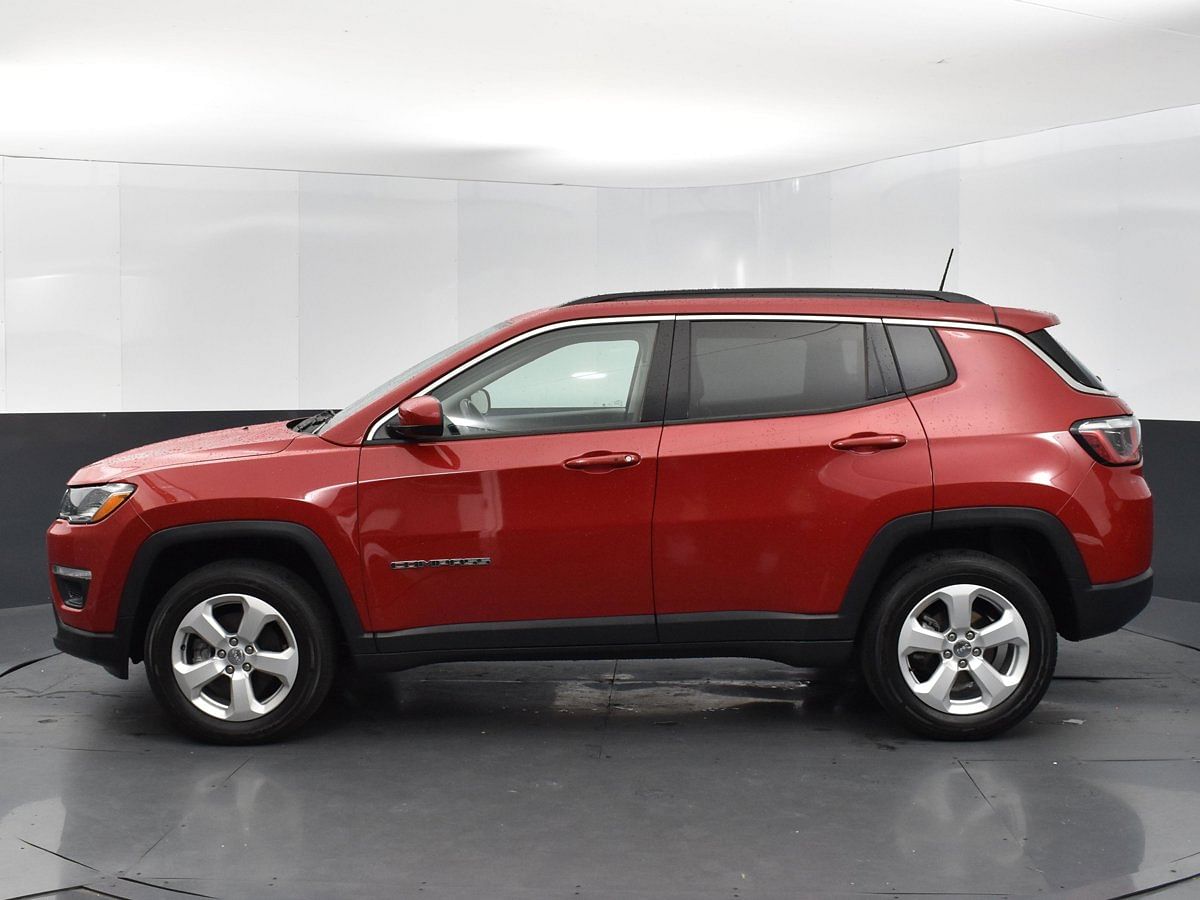 Used 2018 Jeep Compass Latitude with VIN 3C4NJDBB0JT342934 for sale in Scottsboro, AL