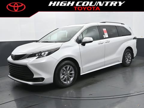 1 image of 2026 Toyota Sienna XLE