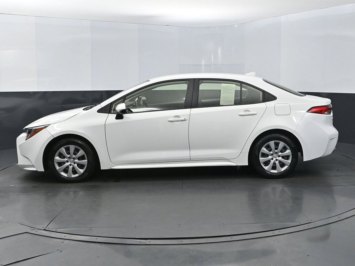 Used 2021 Toyota Corolla LE with VIN JTDEPMAE3MJ182148 for sale in Scottsboro, AL