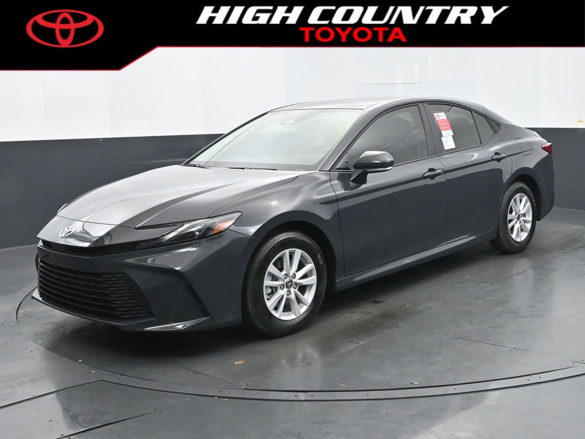 2026 Toyota Camry LE's photo