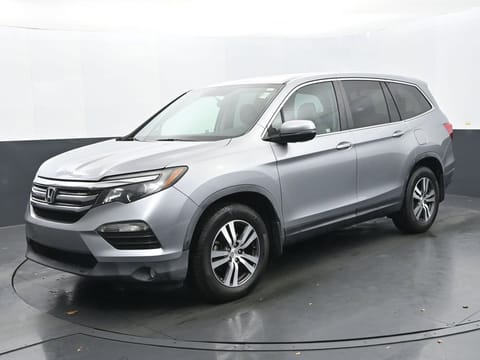 1 image of 2016 Honda Pilot EX