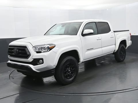1 image of 2022 Toyota Tacoma 4WD SR5 Double Cab