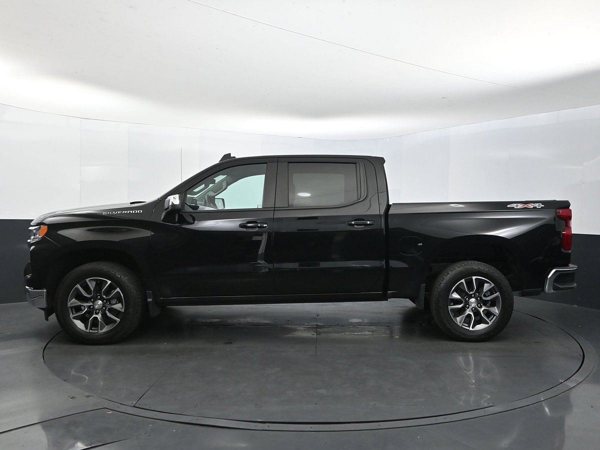Used 2023 Chevrolet Silverado 1500 LT with VIN 3GCPDKEK9PG190704 for sale in Scottsboro, AL