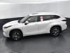 31 thumbnail image of  2025 Toyota Highlander Hybrid XLE
