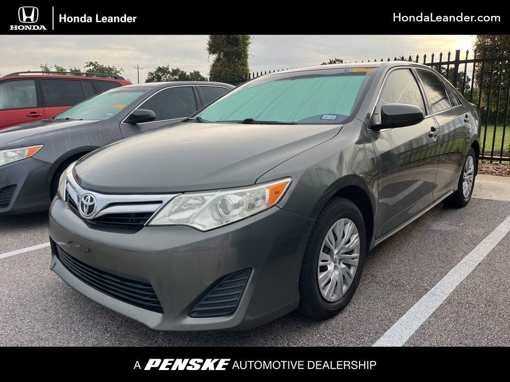 2012 Toyota Camry 2.5 Auto LE's photo