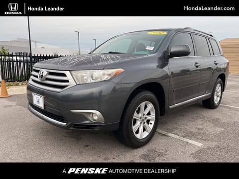 1 image of 2012 Toyota Highlander SE