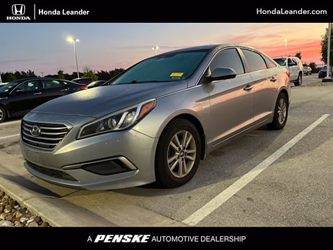 1 image of 2016 Hyundai Sonata SE