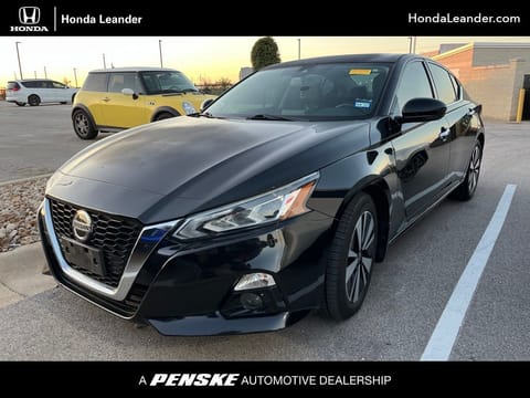1 image of 2019 Nissan Altima 2.5 SL