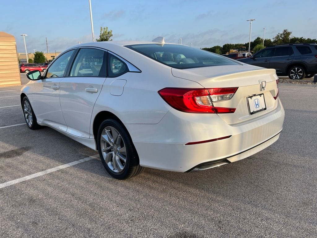 2020 Honda Accord LX - Photo 6