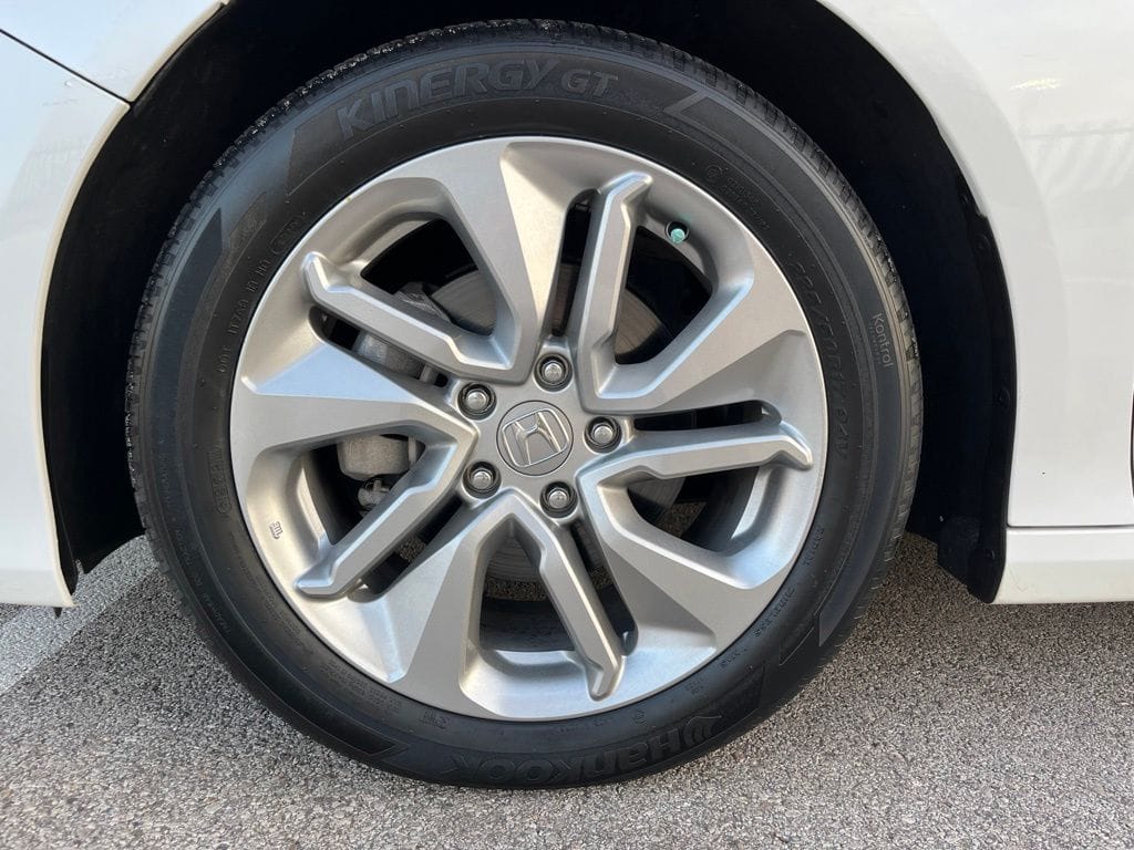 2020 Honda Accord LX - Photo 10
