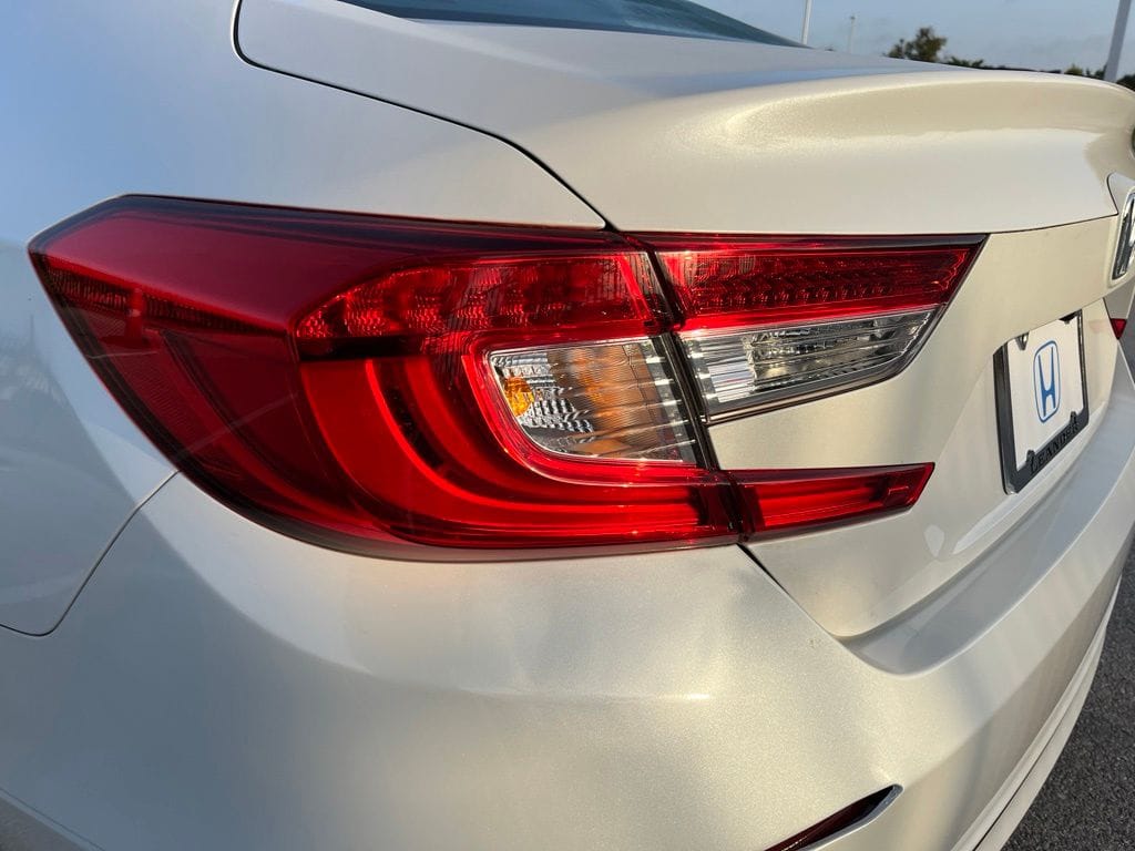 2020 Honda Accord LX - Photo 7