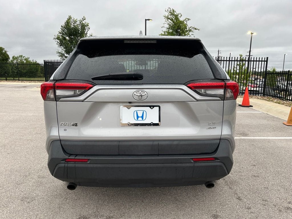 Used 2020 Toyota RAV4 LE with VIN 2T3F1RFV9LC103563 for sale in Leander, TX