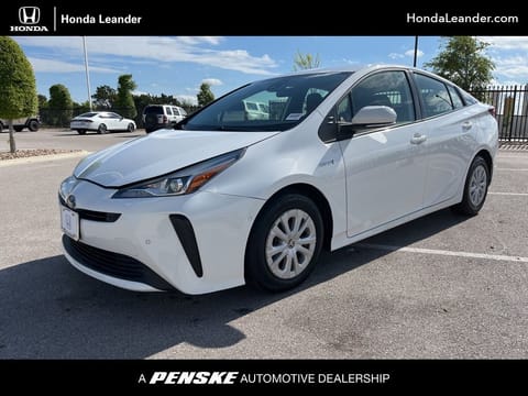 1 image of 2021 Toyota Prius LE