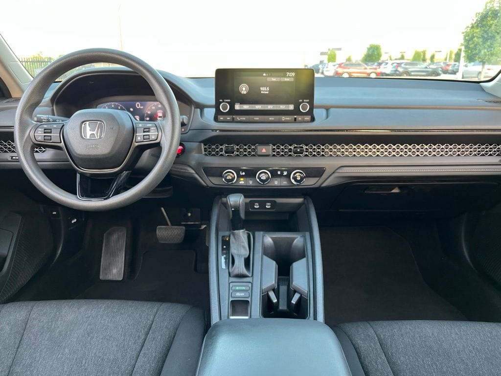 2023 Honda Accord LX - Photo 15