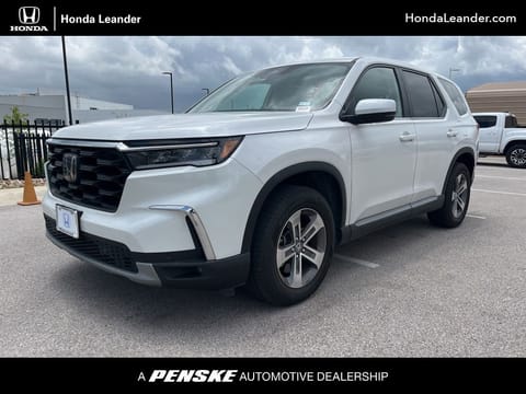 1 image of 2023 Honda Pilot EX-L
