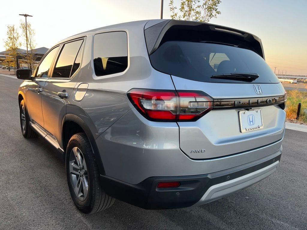 2023 Honda Pilot EX-L - Photo 6