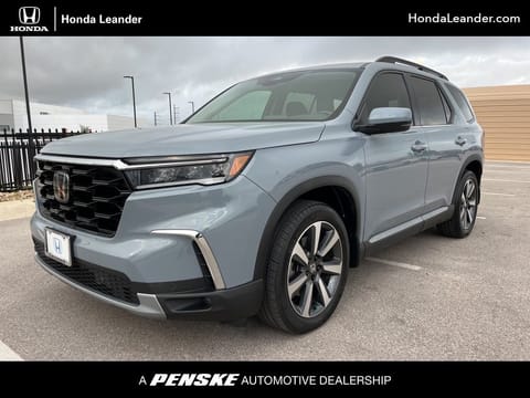 1 image of 2023 Honda Pilot Touring