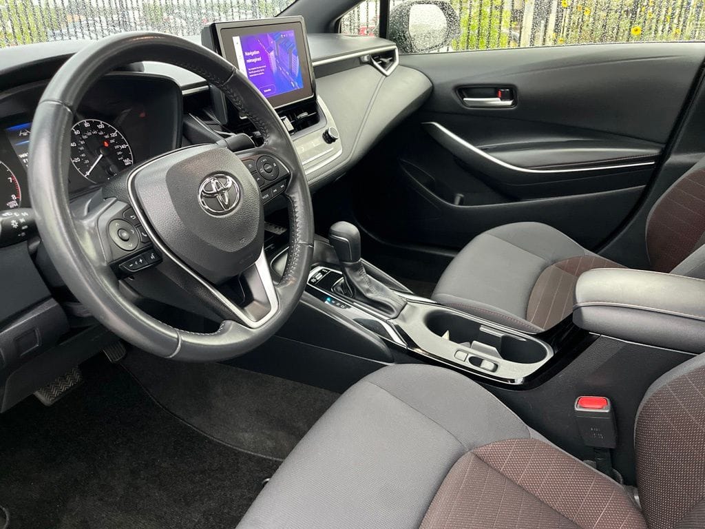 2024 Toyota Corolla SE - Photo 19