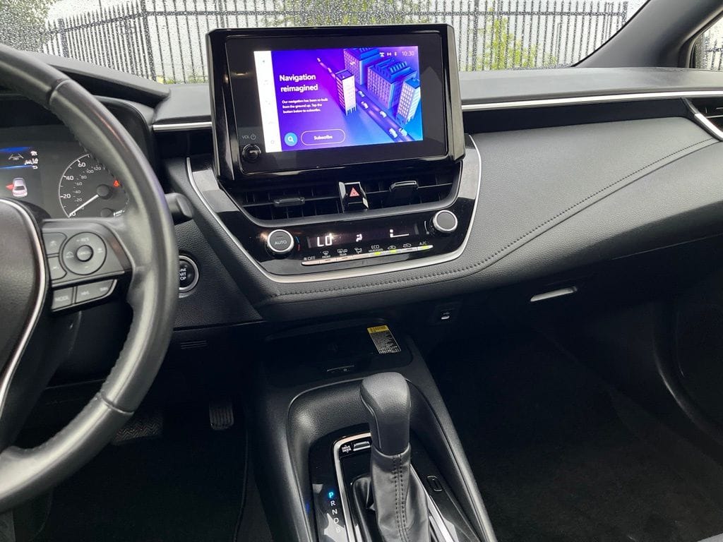 2024 Toyota Corolla SE - Photo 18