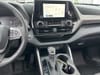 18 thumbnail image of  2024 Toyota Highlander LE