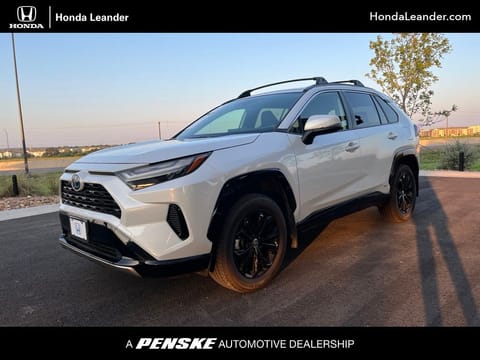 1 image of 2024 Toyota RAV4 Hybrid SE