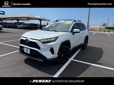 1 image of 2024 Toyota RAV4 Hybrid SE