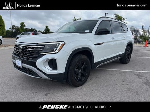 1 image of 2024 Volkswagen Atlas 2.0T Peak Edition SEL