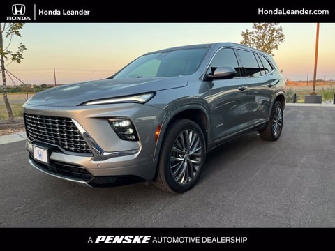 1 image of 2025 Buick Enclave Avenir