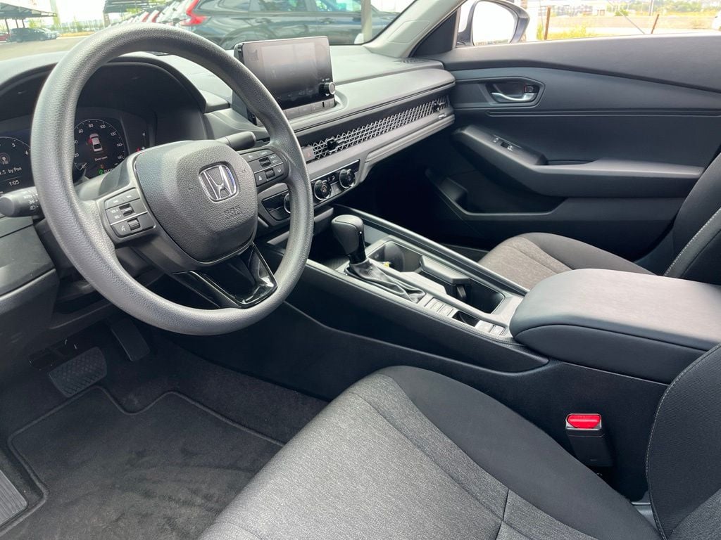 2025 Honda Accord LX - Photo 18
