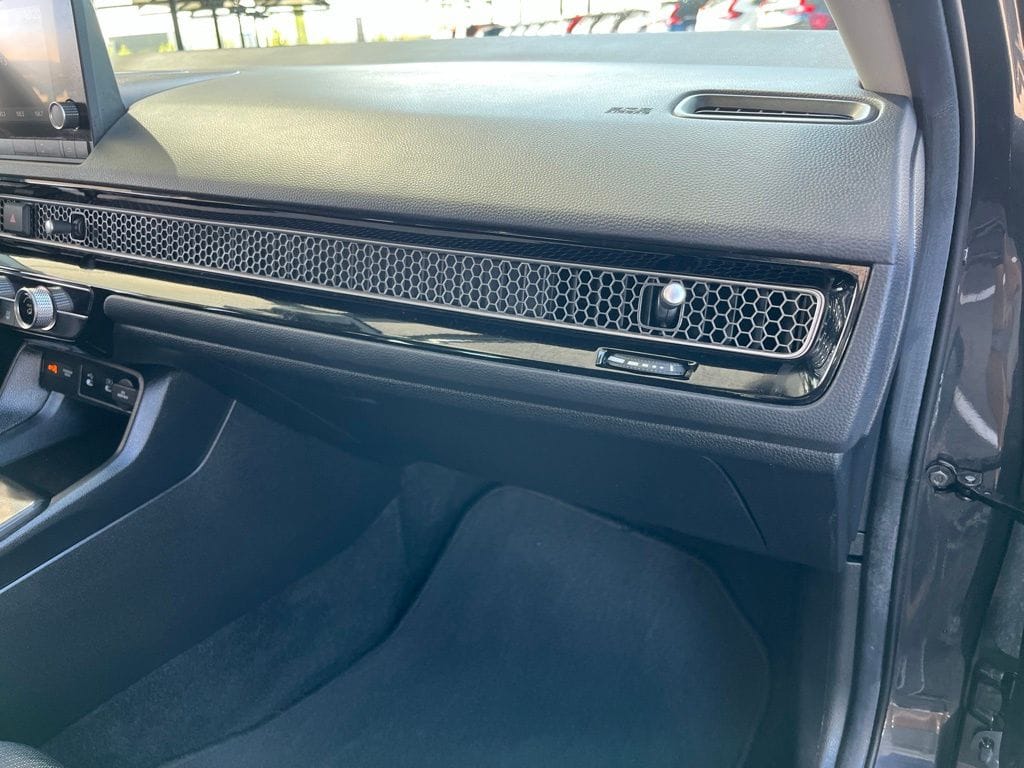 2025 Honda Civic LX - Photo 27