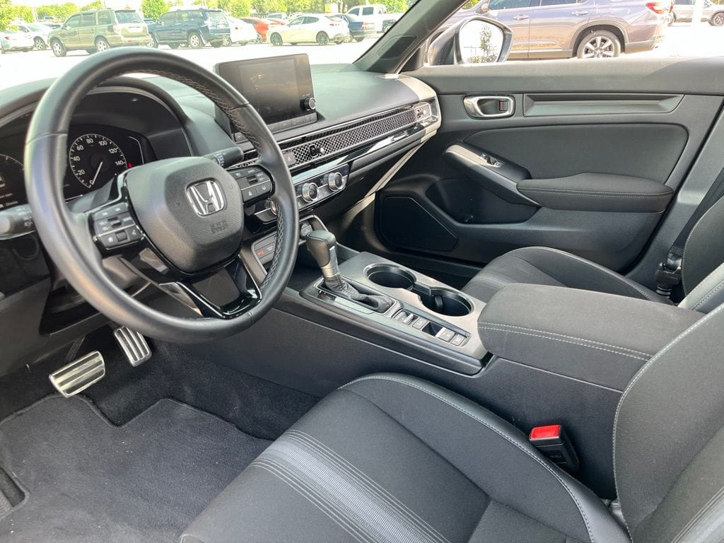 2025 Honda Civic Sport - Photo 17