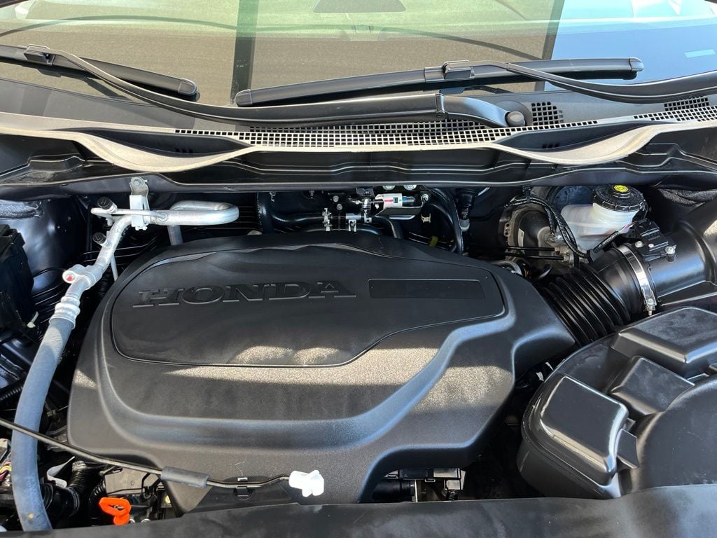 2025 Honda Odyssey EX-L - Photo 12