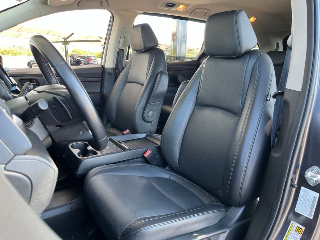2025 Honda Odyssey EX-L - Photo 24
