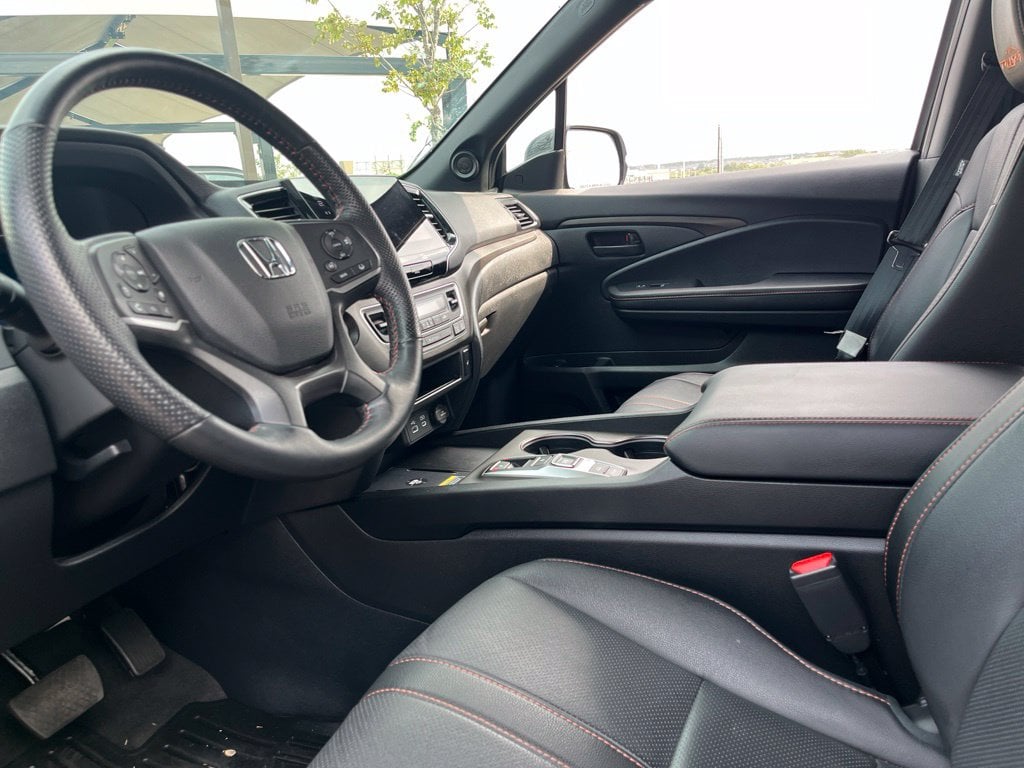 2025 Honda Passport TrailSport - Photo 18