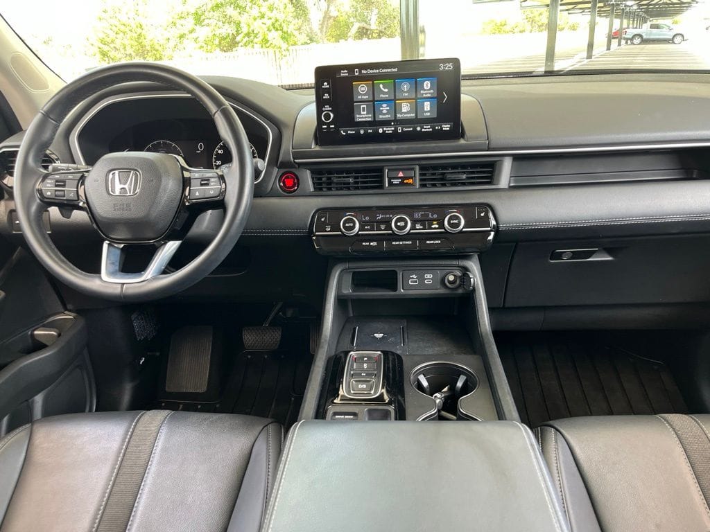 2025 Honda Pilot EX-L - Photo 14