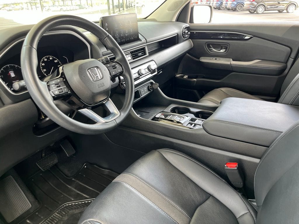 2025 Honda Pilot EX-L - Photo 17