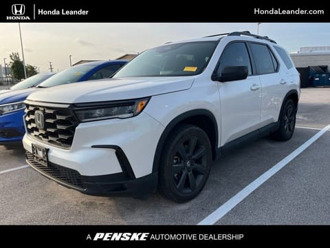 1 image of 2025 Honda Pilot Sport