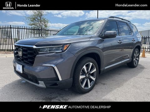 1 image of 2025 Honda Pilot Touring