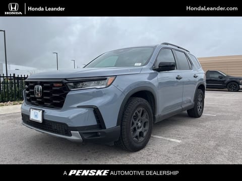 1 image of 2025 Honda Pilot TrailSport