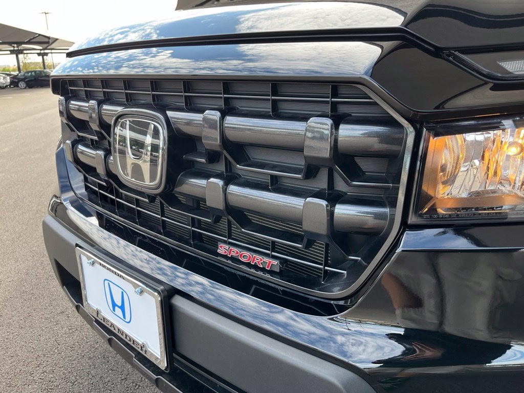 2025 Honda Ridgeline Sport - Photo 15