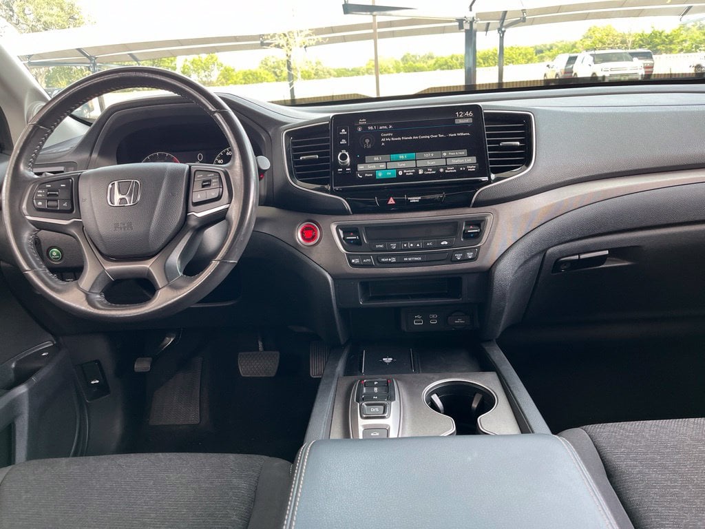 2025 Honda Ridgeline Sport - Photo 17